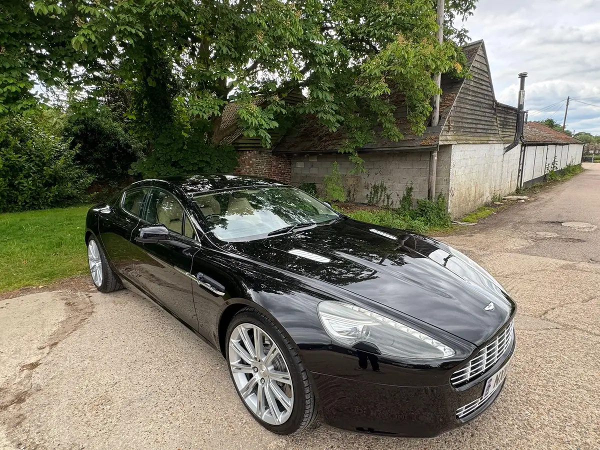 2011-aston-martin-rapide-s-v12-60-big-8