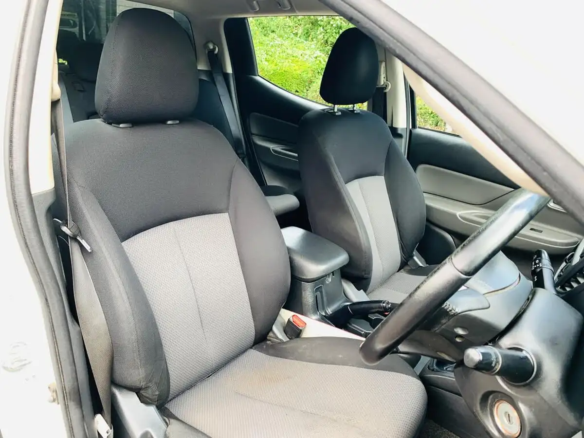2019-mitsubishi-l200-24di-d-4life-eu6b-double-pickup-big-15
