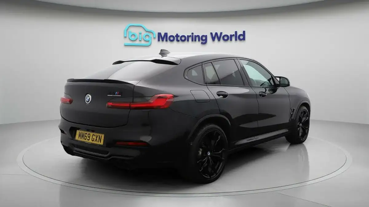 2019-bmw-x4-30-m-competition-big-7
