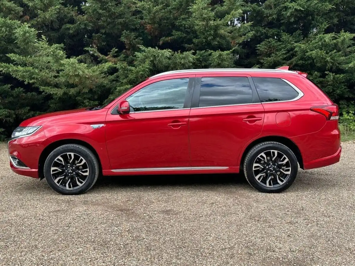 2016-mitsubishi-outlander-20-gx4hs-phev-big-6