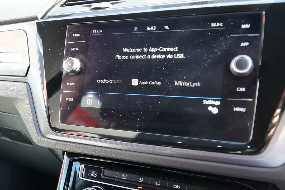 2019-volkswagen-touran-15-tsi-r-line-dsg-big-43