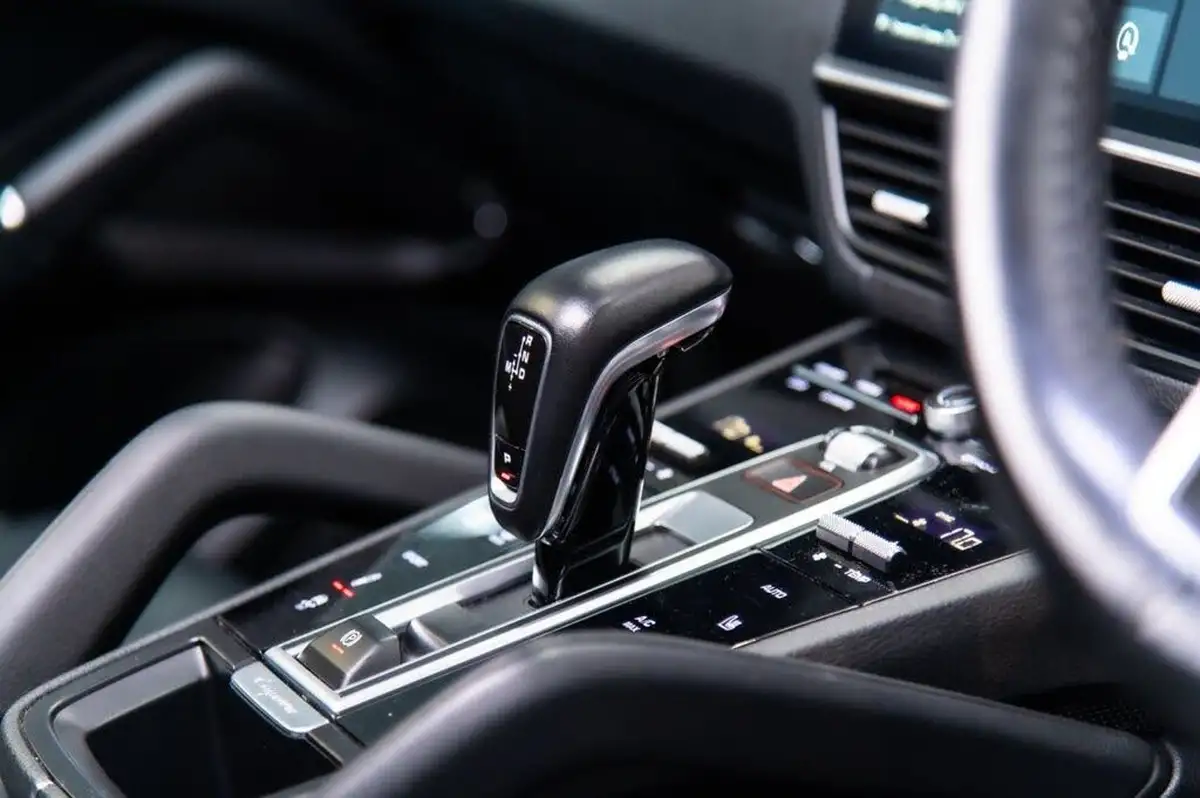 2020-porsche-cayenne-30-v6-s-big-41