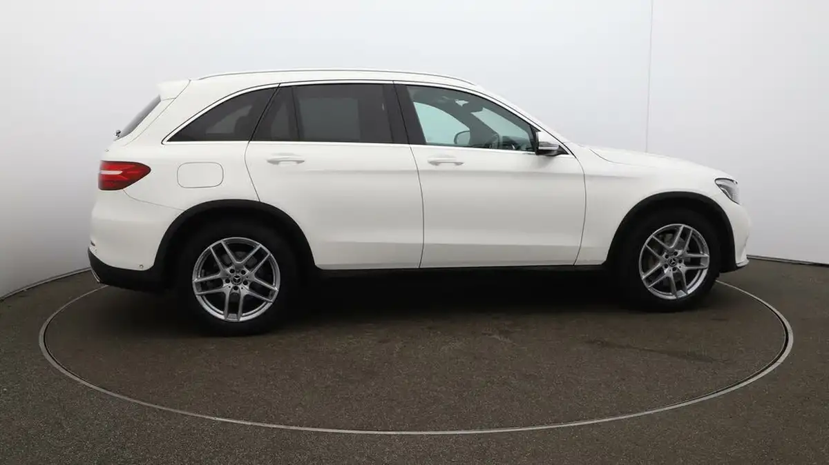 2018-mercedes-benz-glc-class-20-glc250-amg-line-ss-station-wagon-5d-big-48