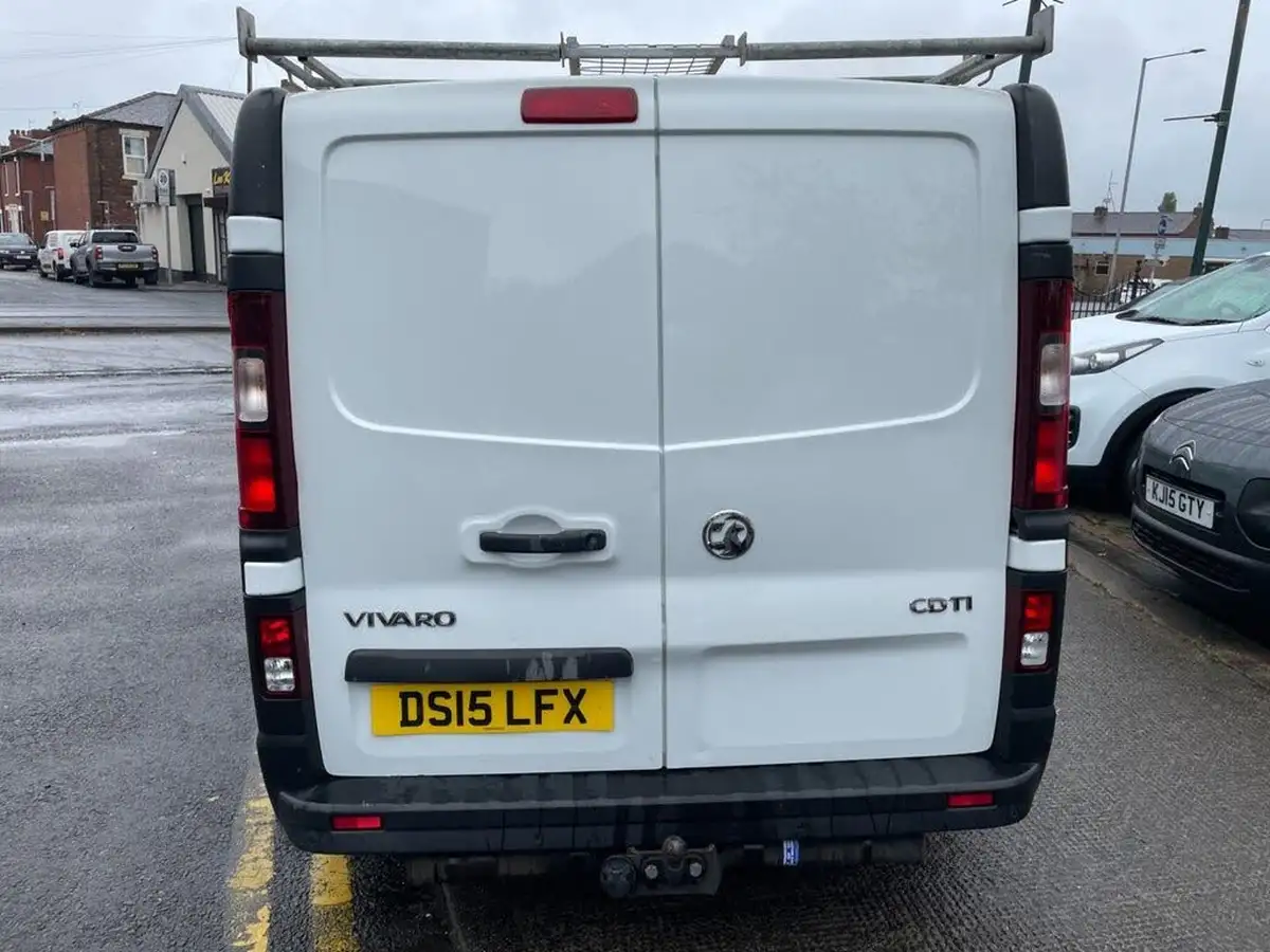 2015-vauxhall-vivaro-16cdti-2900-l2h1-115ps-refrigerated-van-big-12