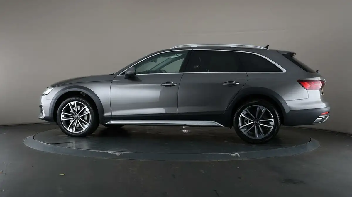 2022-audi-a4-allroad-20-45-tfsi-allroad-sport-big-28