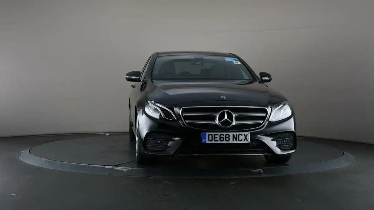 2019-mercedes-benz-e-class-20-e200-amg-line-saloon-4d-big-49