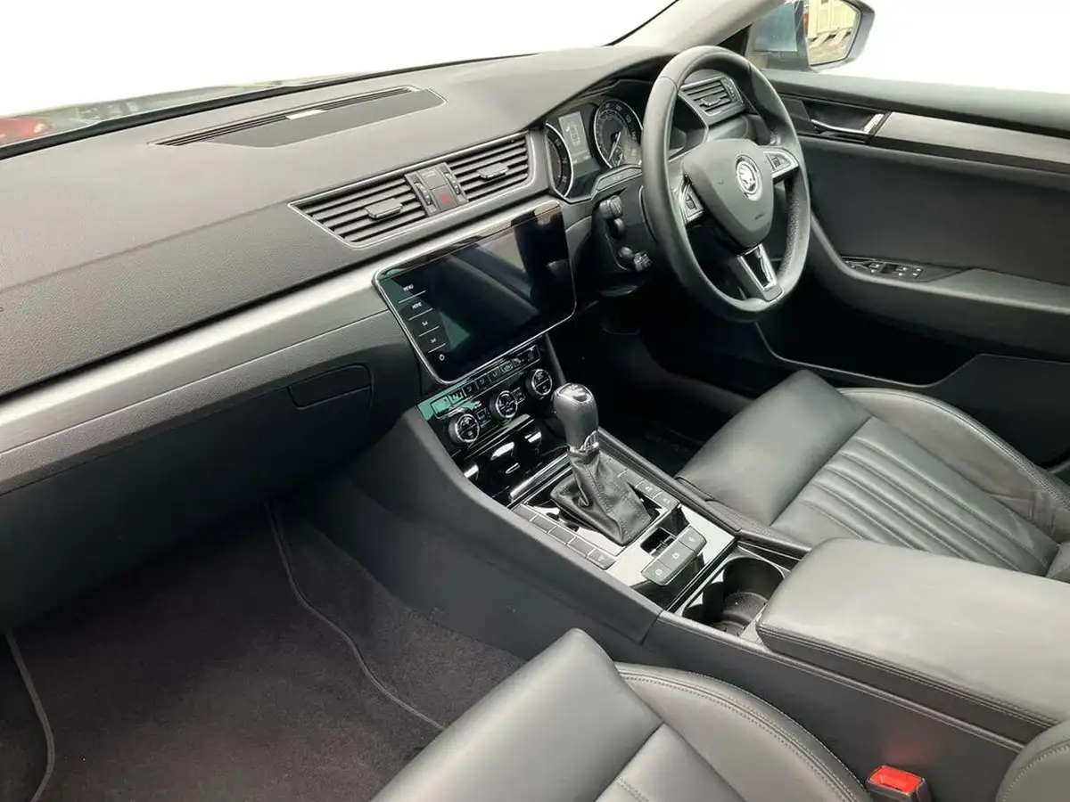 2018-skoda-superb-14-tsi-act-se-l-executive-hatchback-dsg-big-6