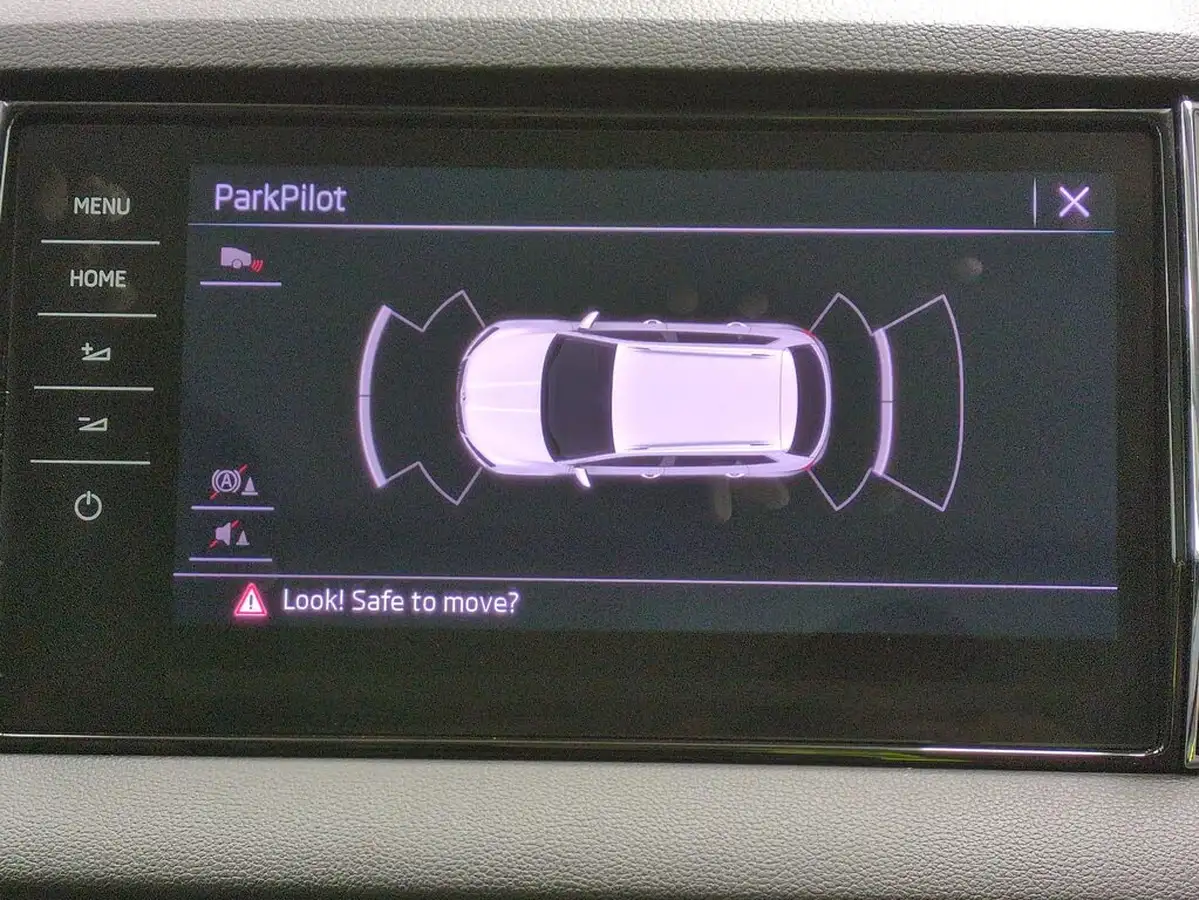 2018-skoda-karoq-20tdi-scr-edition-big-22