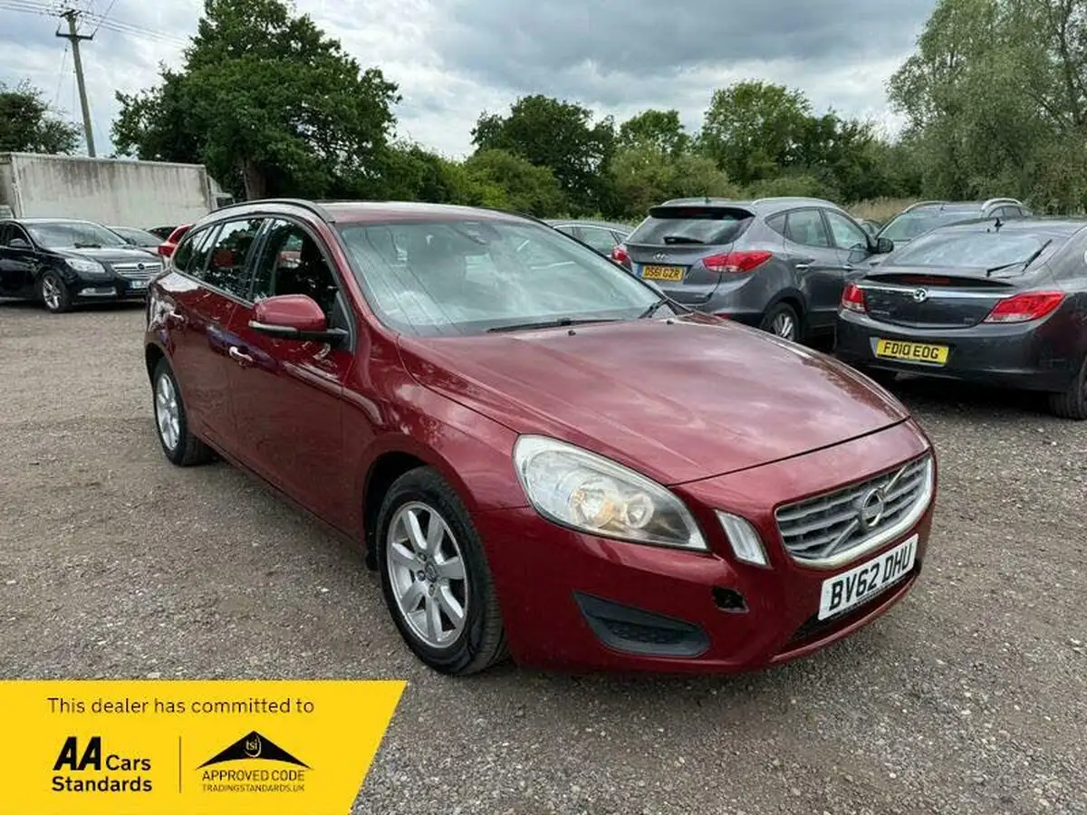 2012-volvo-v60-16td-d2-es-big-0