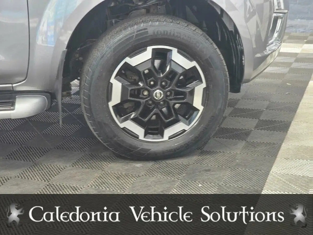 2021-nissan-navara-23dci-tt-tekna-8-navileather-auto-big-33
