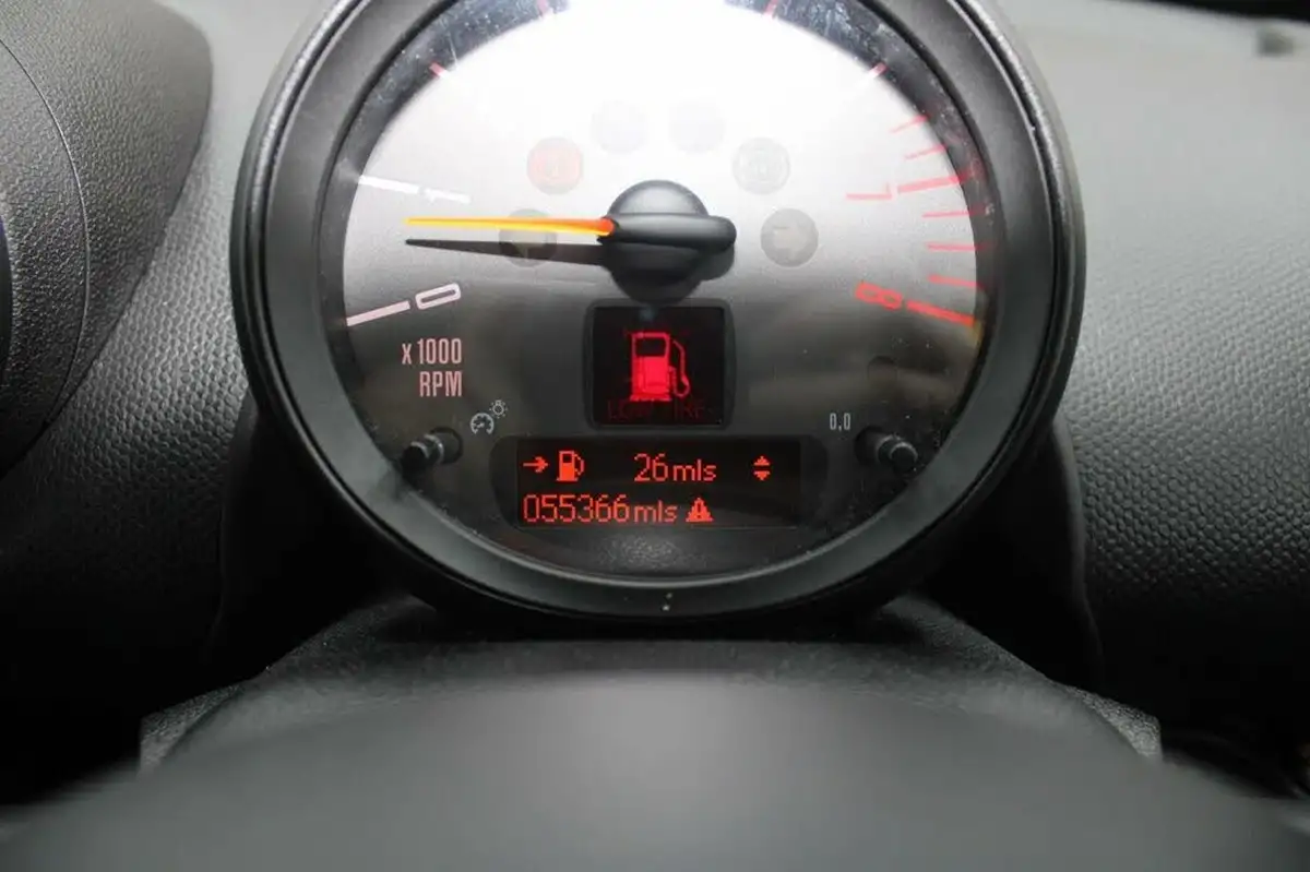 2016-mini-countryman-16-cooper-s-ss-all4-big-24