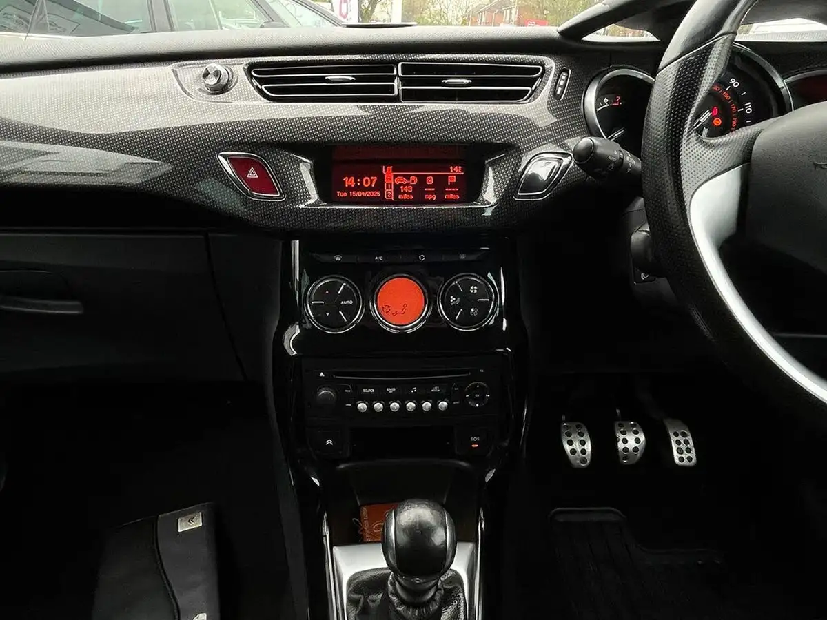 2012-citroen-ds3-16-dsport-plus-thp-155ps-big-29