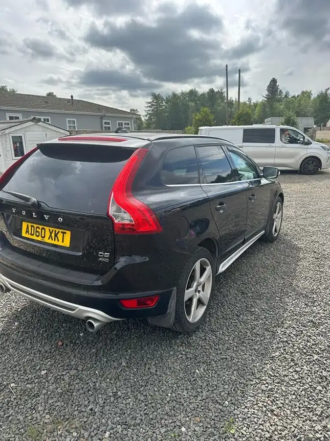 2010-volvo-xc60-24td-d5-r-design-geartronic-big-10