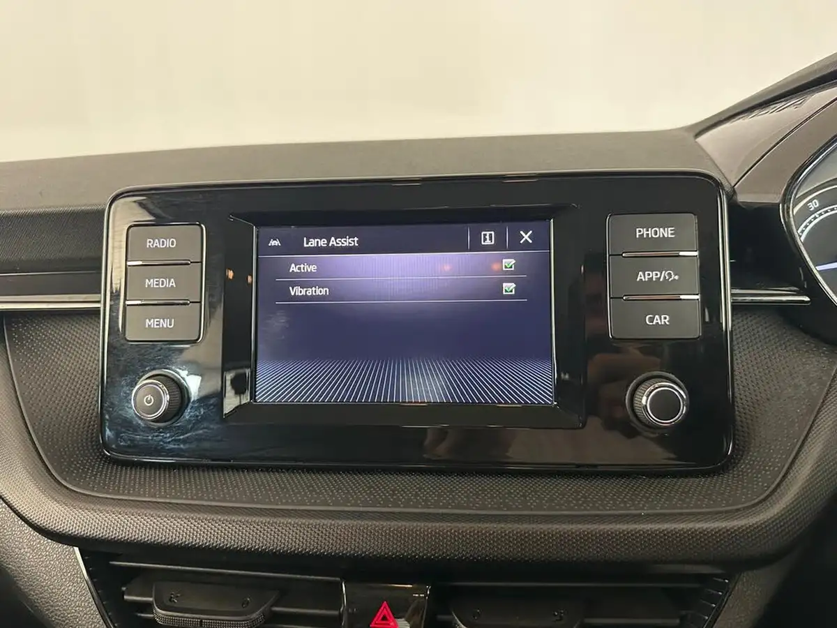 2023-skoda-fabia-10-tsi-se-comfort-109ps-dsg-big-43