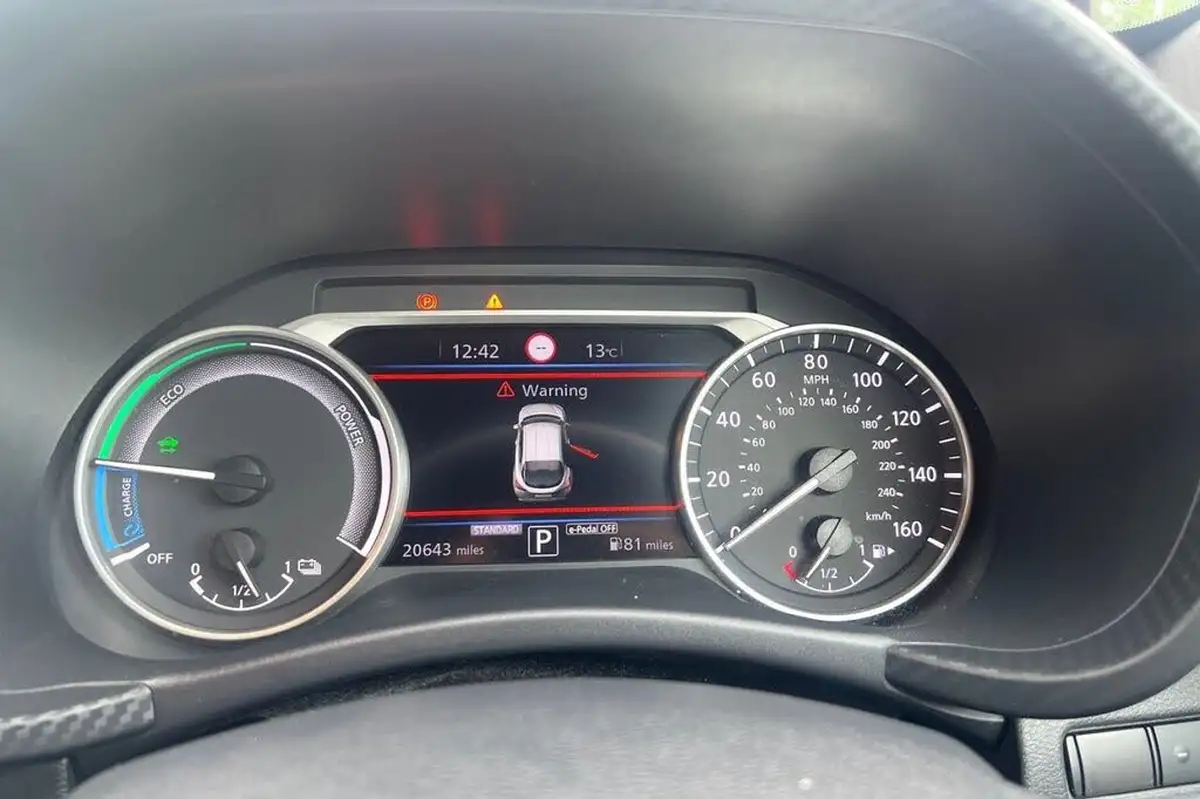 2022-nissan-juke-16-hybrid-tekna-big-14