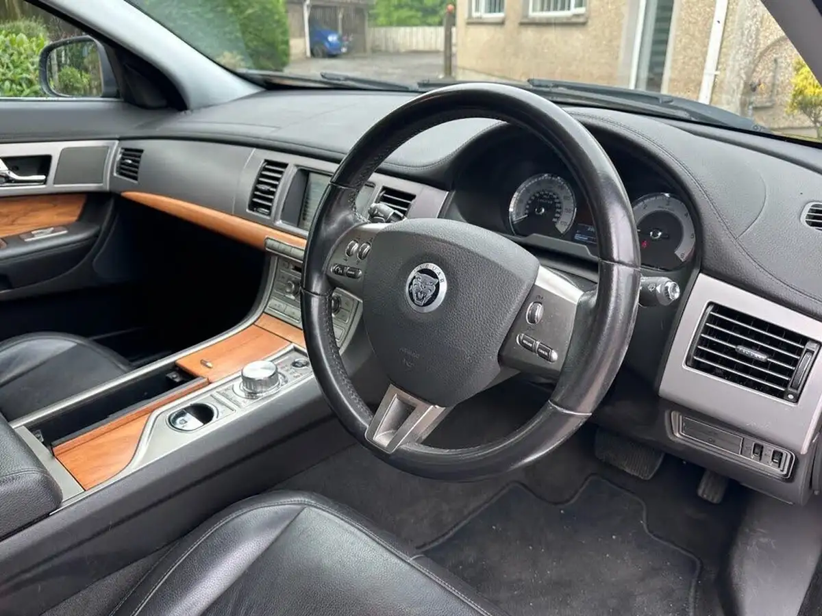 2008-jaguar-xf-27td-luxury-big-28