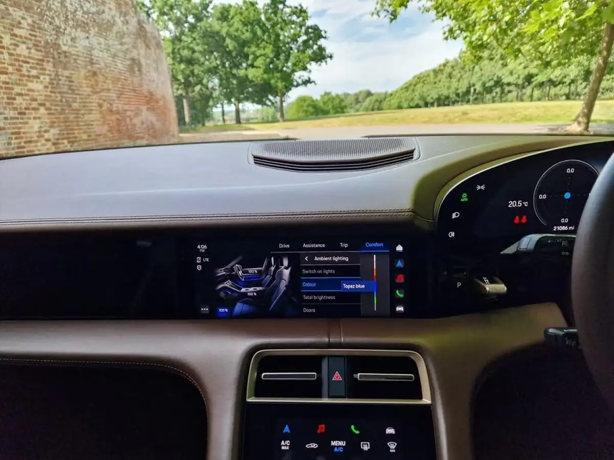 2020-porsche-taycan-e-4s-571ps-performance-battery-plus-big-13