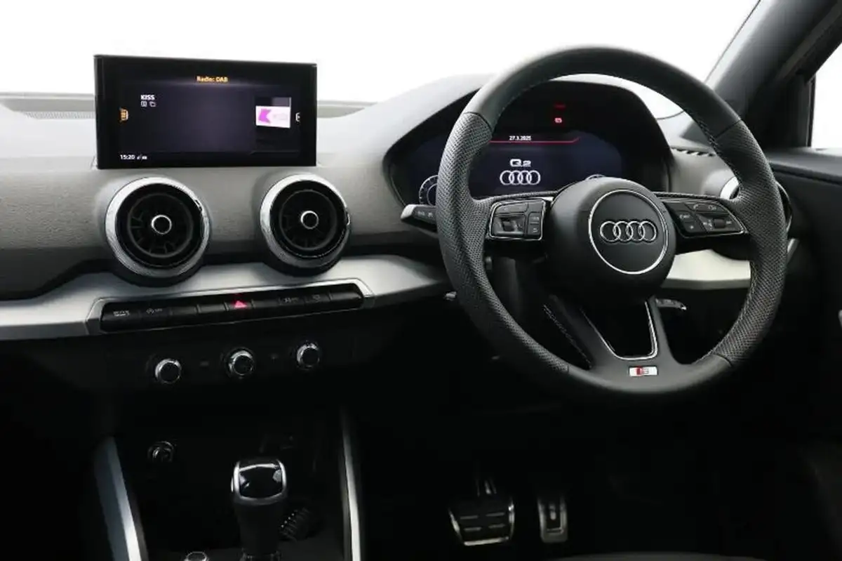 2024-audi-q2-15-35-tfsi-s-line-tronic-big-14