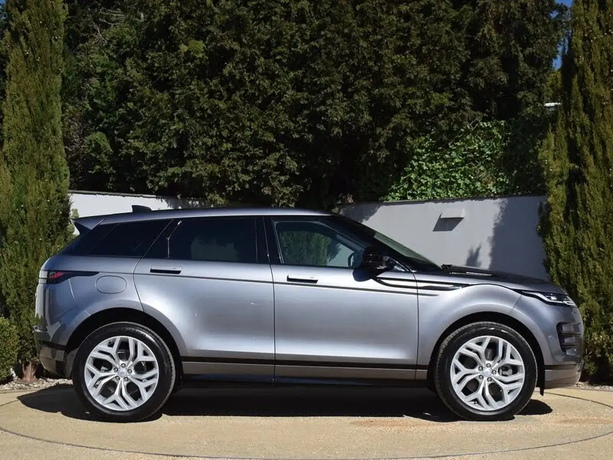 2023-land-rover-range-rover-evoque-20-d200-r-dynamic-se-big-3