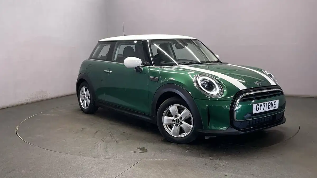 2021-mini-cooper-15-cooper-classic-hatchback-3d-auto-big-0