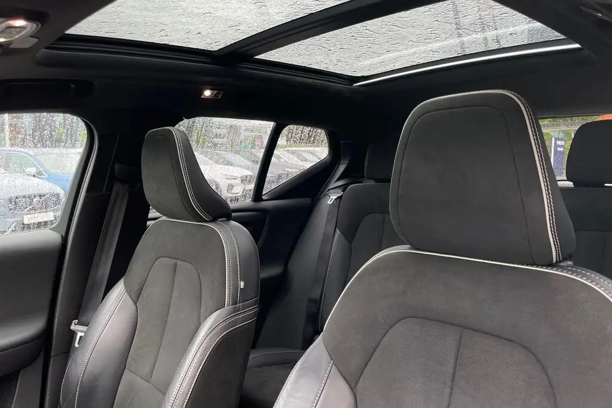 2021-volvo-xc40-15-t5-r-design-pro-262bhp-big-27