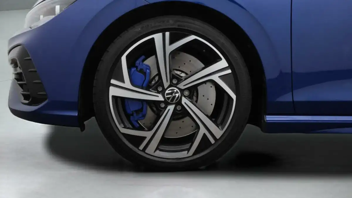 2024-volkswagen-golf-20-tsi-r-320ps-hatchback-big-18