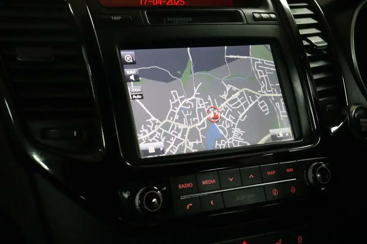 2017-kia-venga-16-4-auto-big-37