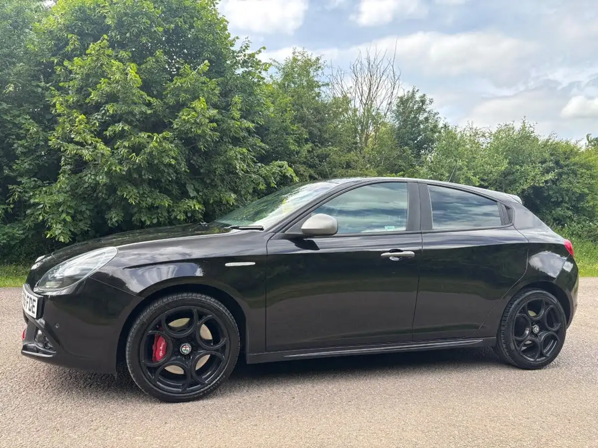 2016-alfa-romeo-giulietta-20jtdm-2-speciale-175bhp-alfa-tct-big-11