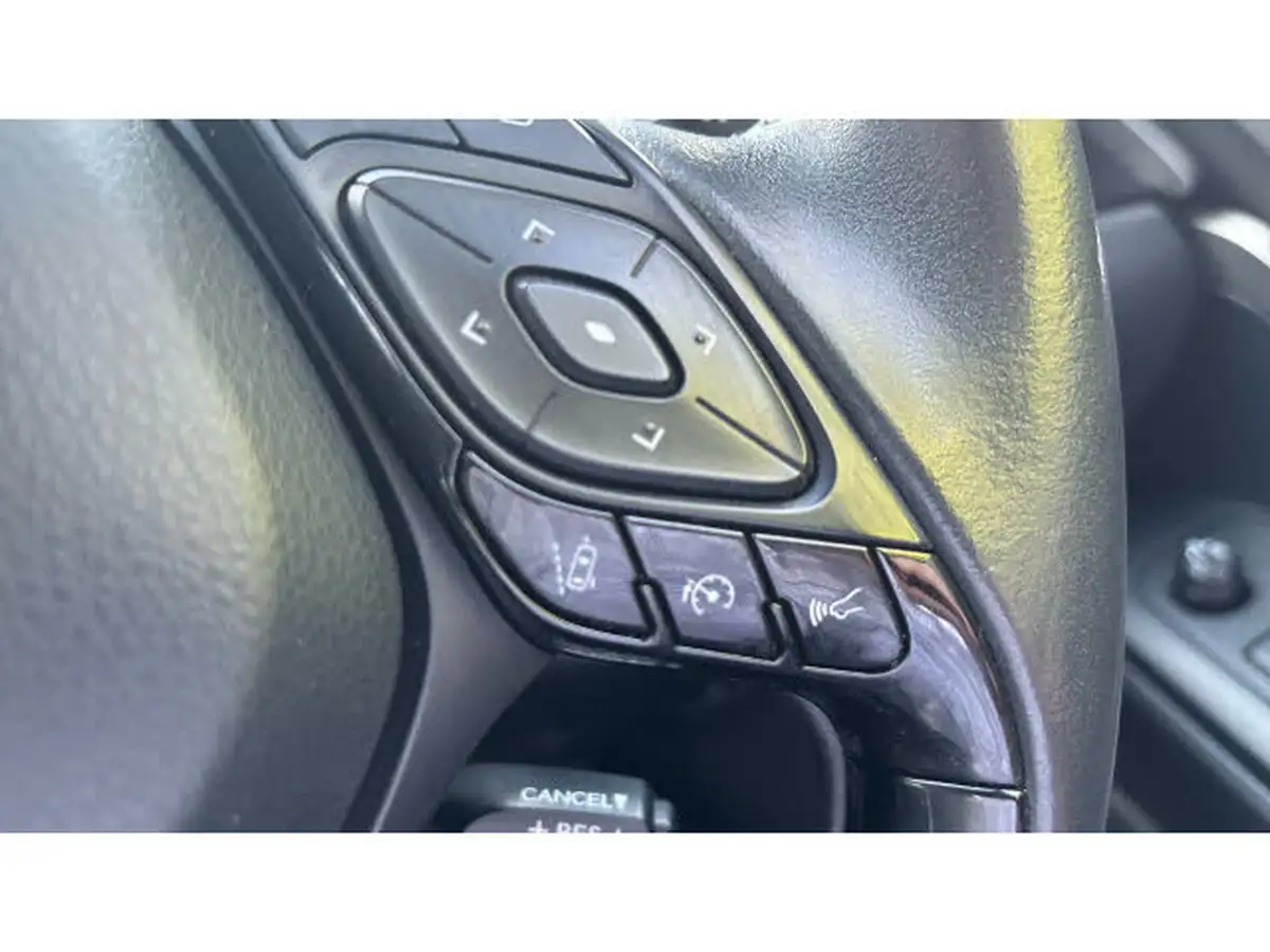 2022-toyota-c-hr-18-vvt-i-icon-big-31