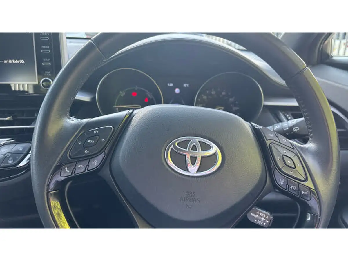 2022-toyota-c-hr-18-vvt-i-icon-big-7