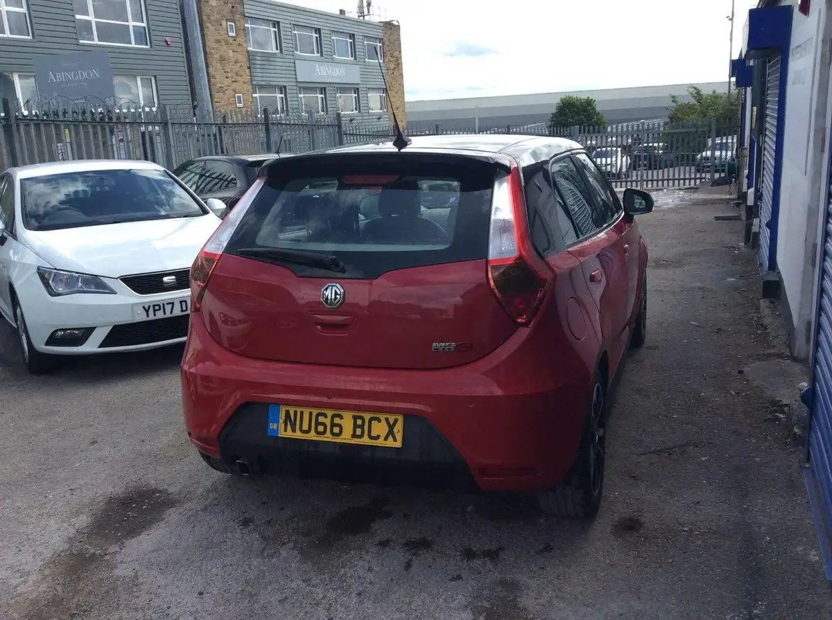 2016-mg-mg3-15-vti-tech-3style-ss-big-5