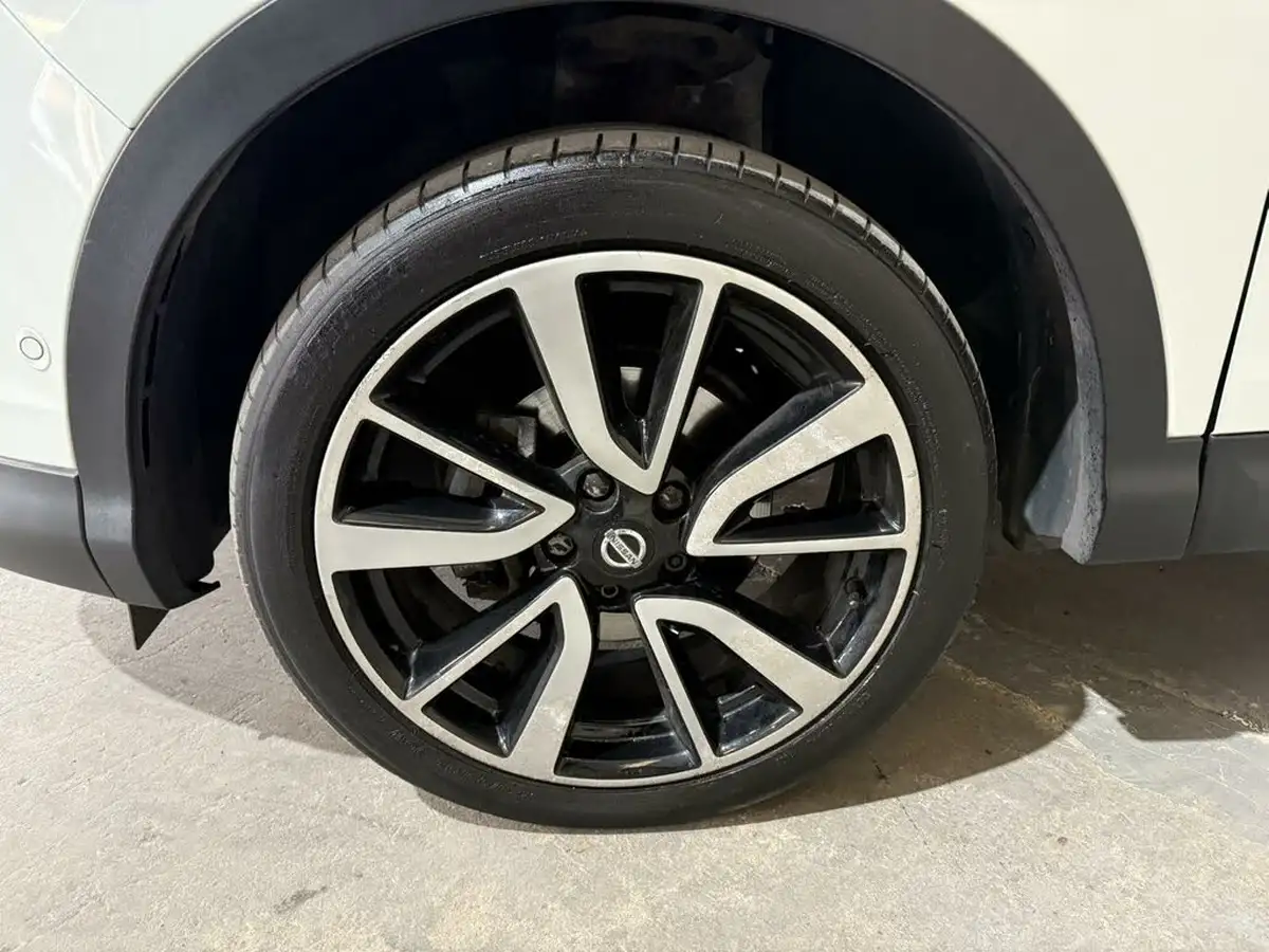 2017-nissan-qashqai-15dci-tekna-big-60