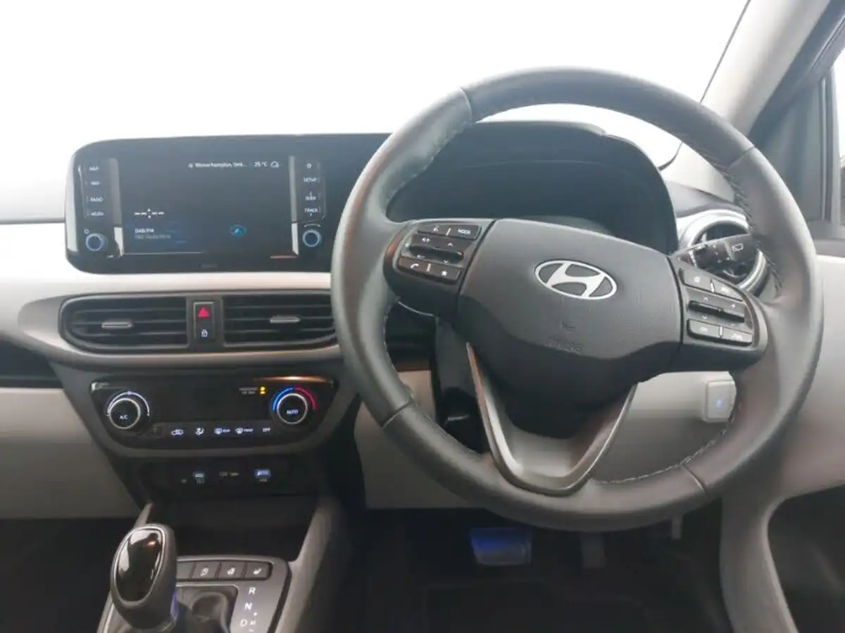 2024-hyundai-i10-10-premium-63ps-auto-big-6