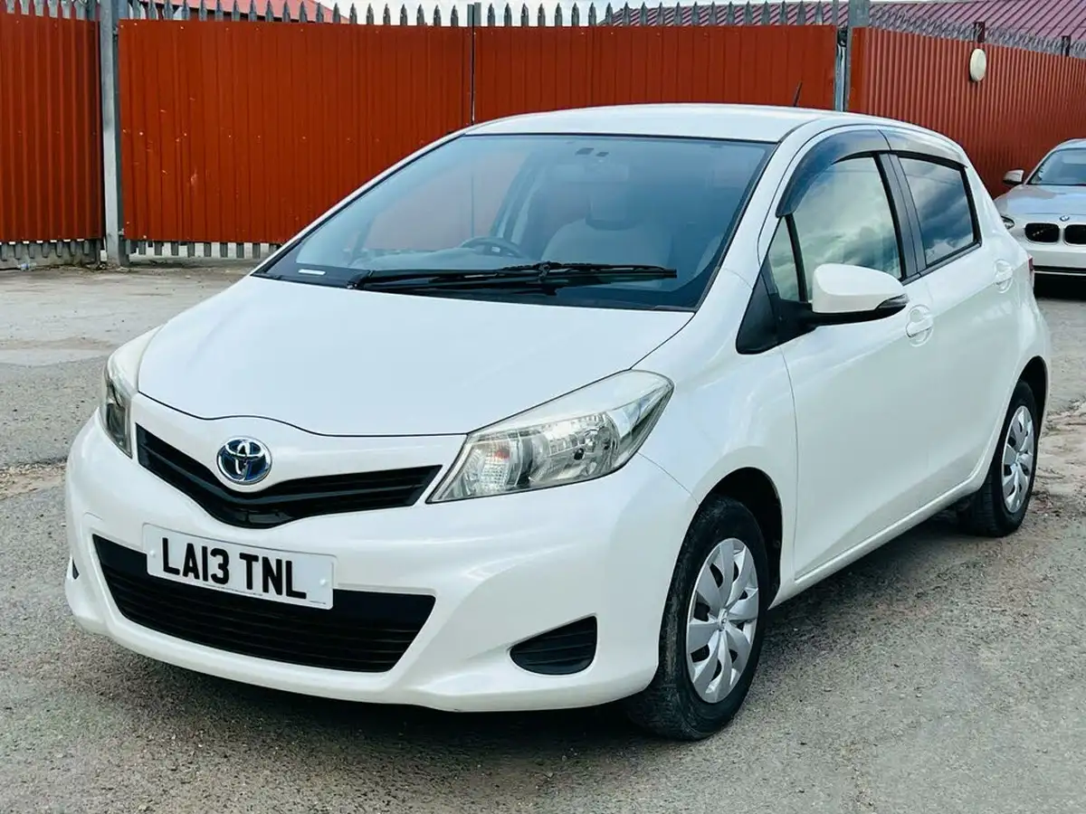 2013-toyota-yaris-133-tr-5d-m-drive-s-big-4