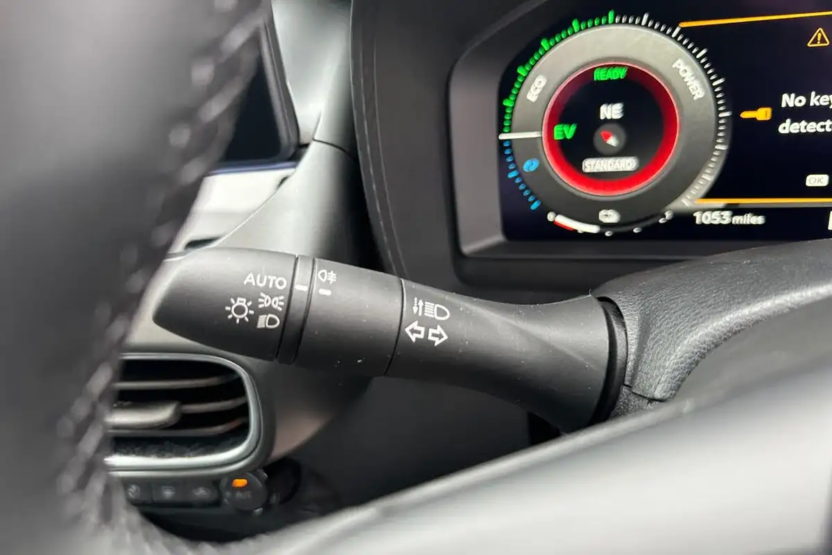 2025-nissan-juke-16-hybrid-n-connecta-big-31