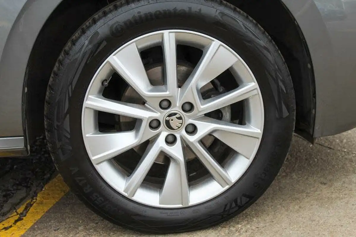 2023-skoda-kamiq-10-tsi-se-109ps-big-12