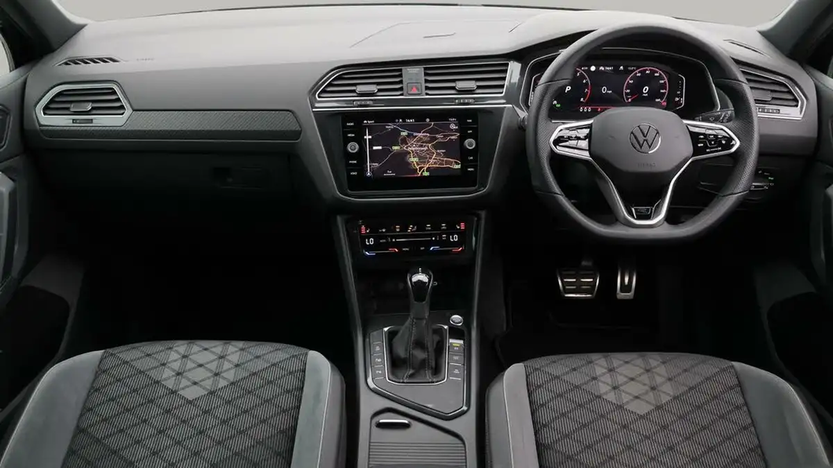 2021-volkswagen-tiguan-15-tsi-r-line-big-13