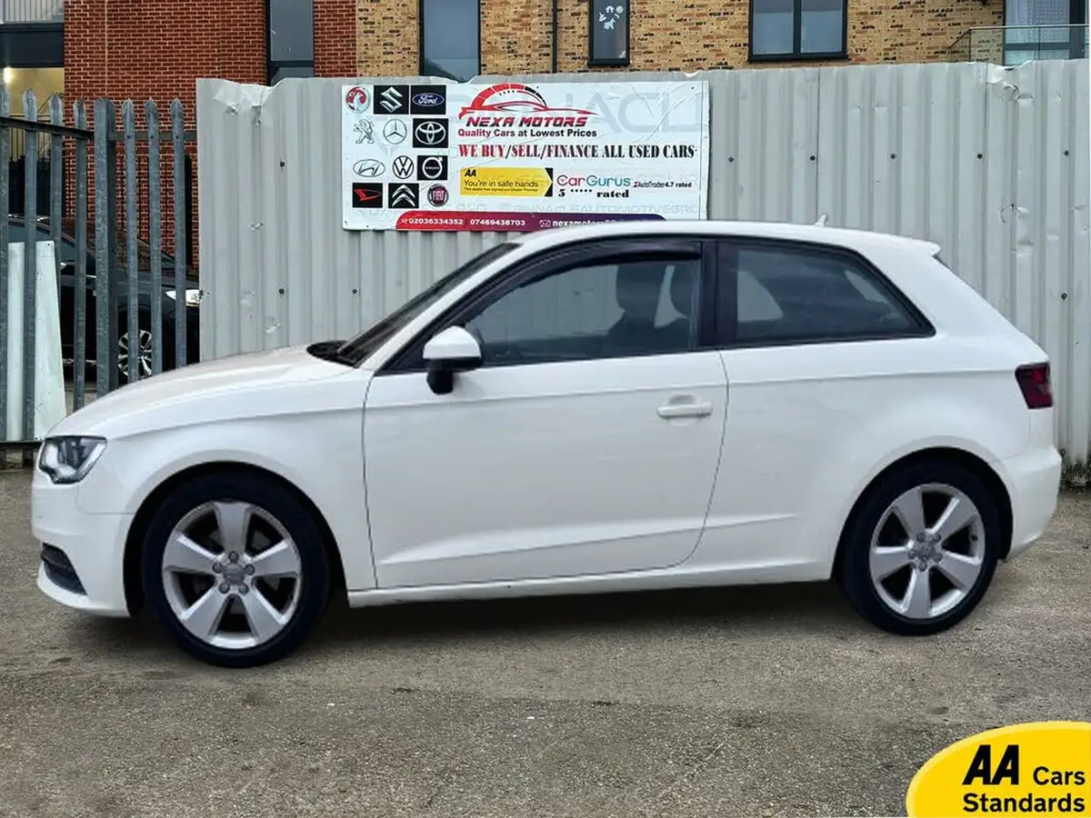 2015-audi-a3-12-sport-hatchback-3d-big-23