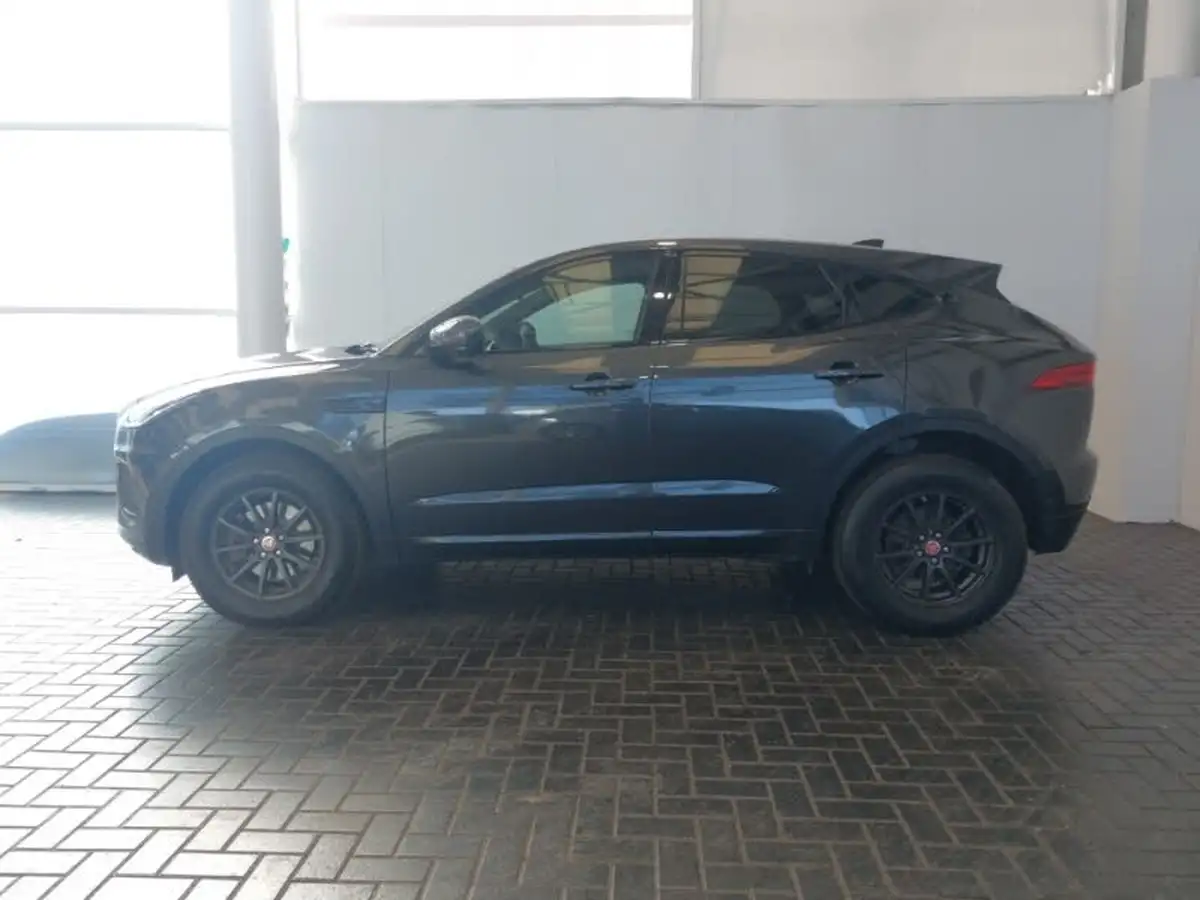 2021-jaguar-e-pace-20-d165-r-dynamic-awd-mhev-auto-big-3