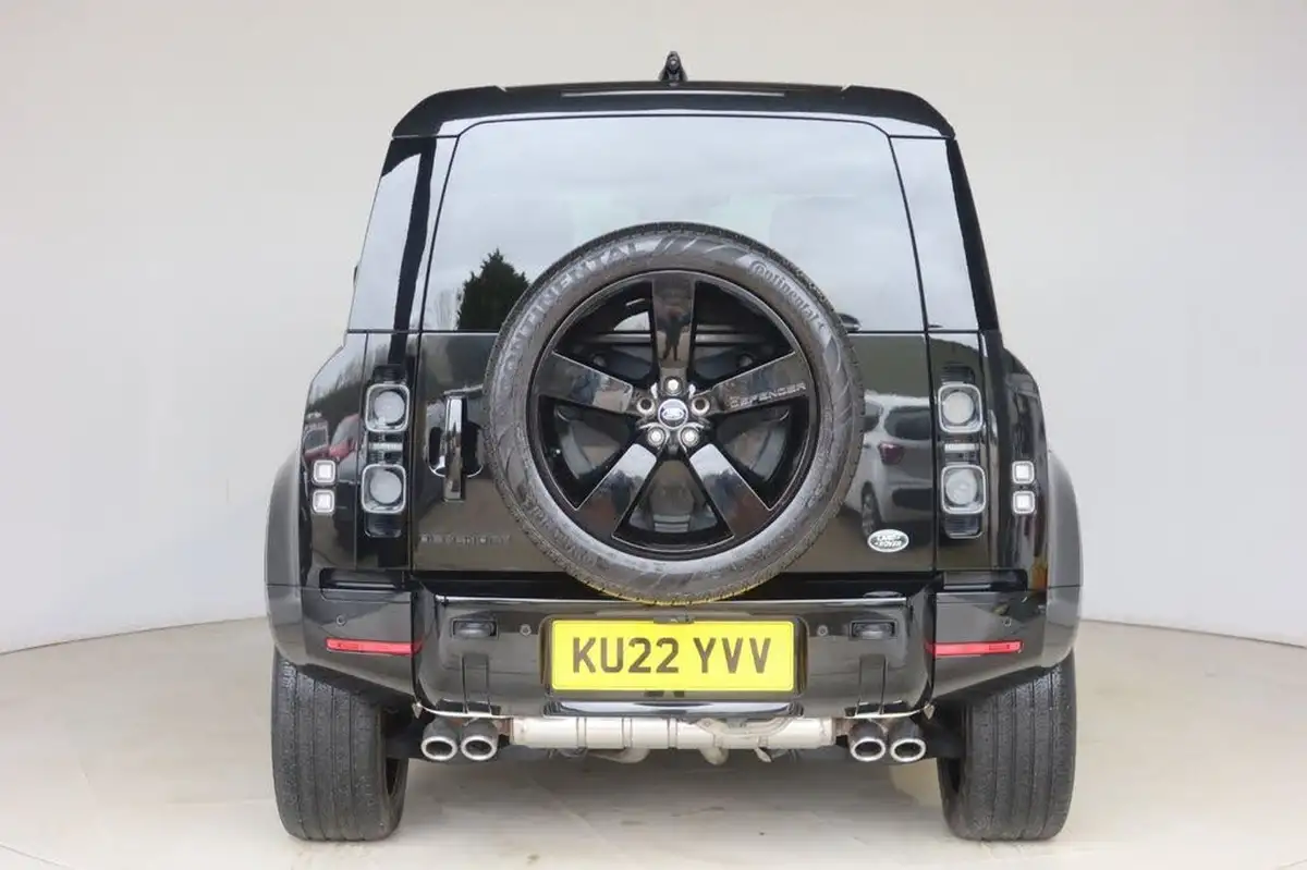 2022-land-rover-110-defender-50-p525-v8-big-29