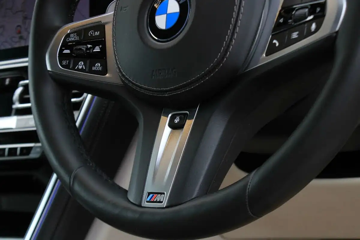 2018-bmw-8-series-30td-840d-xdrive-coupe-big-24
