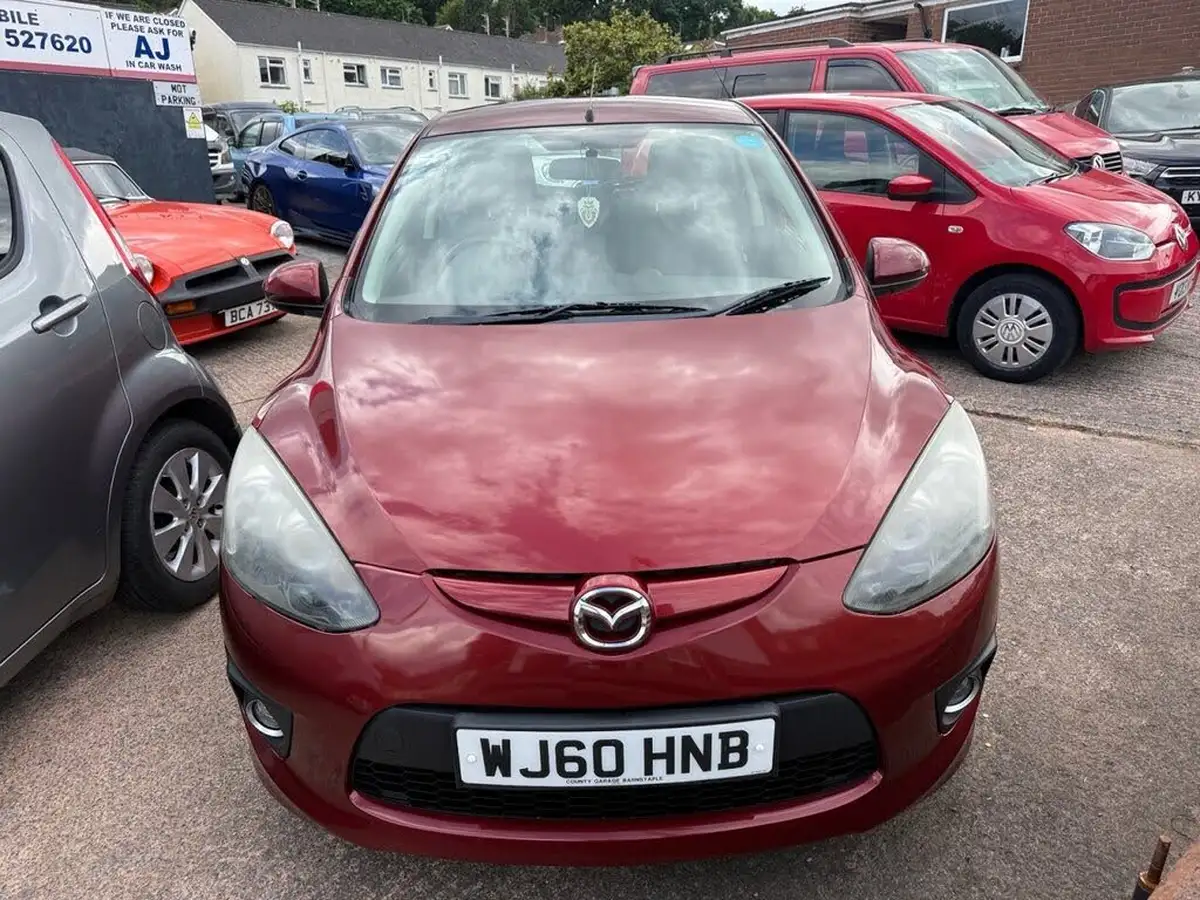 2010-mazda-mazda2-13-takuya-big-1