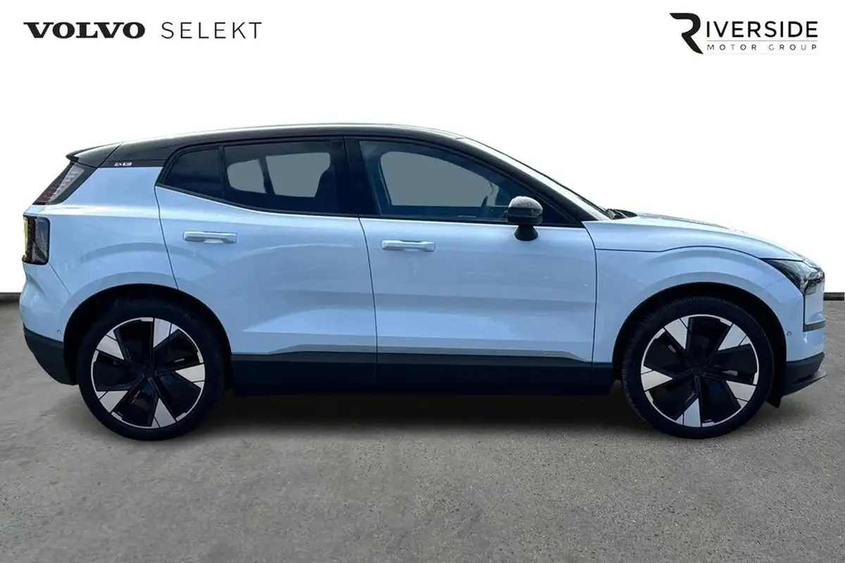 2024-volvo-ex30-e-twin-ultra-big-3