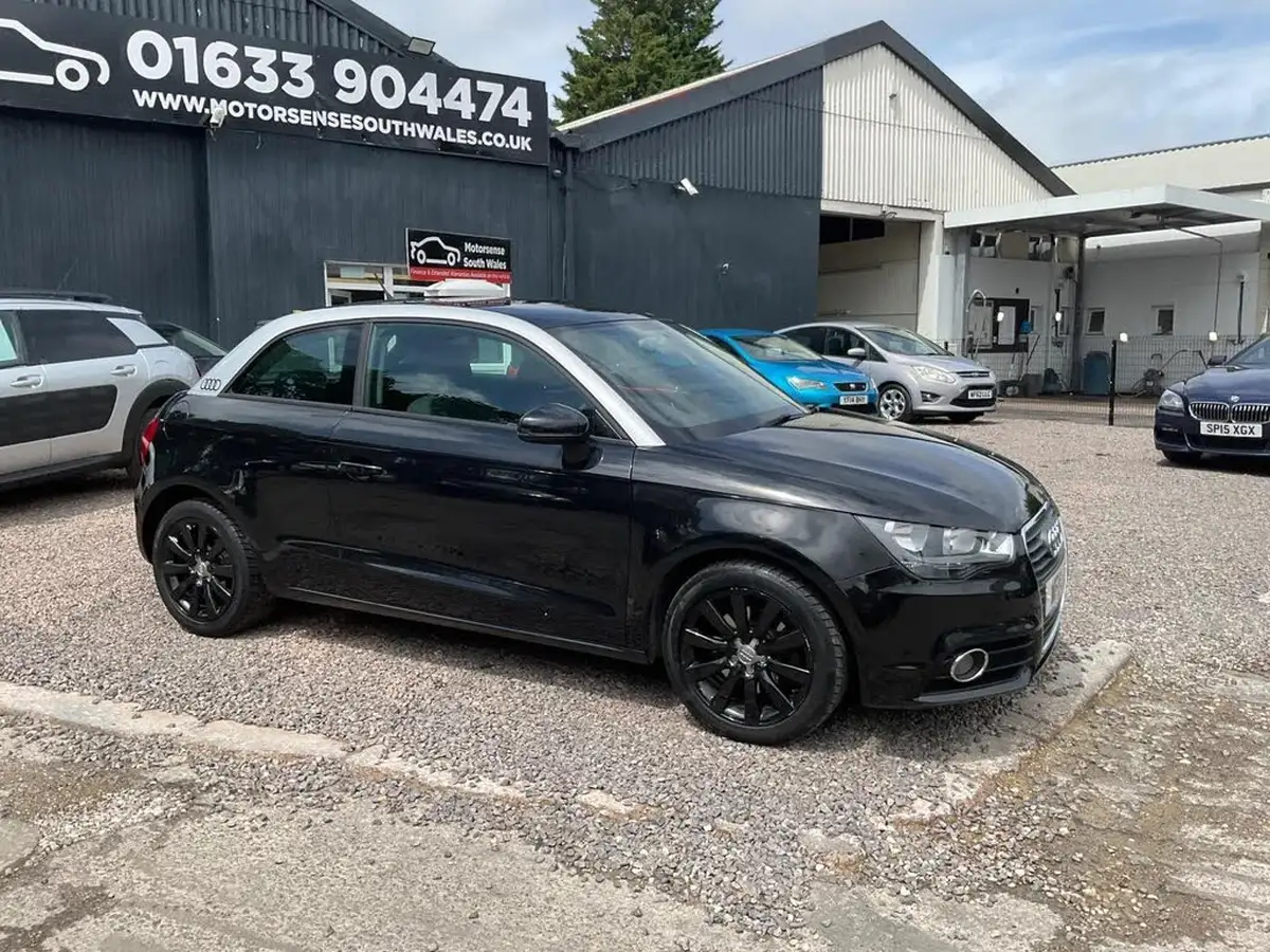 2011-audi-a1-14-sport-tfsi-hatchback-3d-big-54