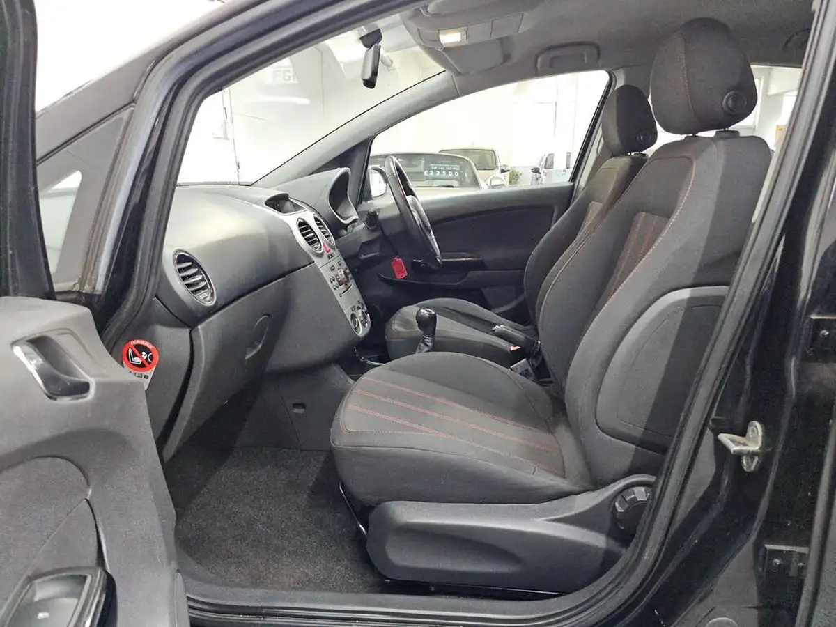 2010-vauxhall-corsa-12-sxi-85ps-ac-5d-big-13
