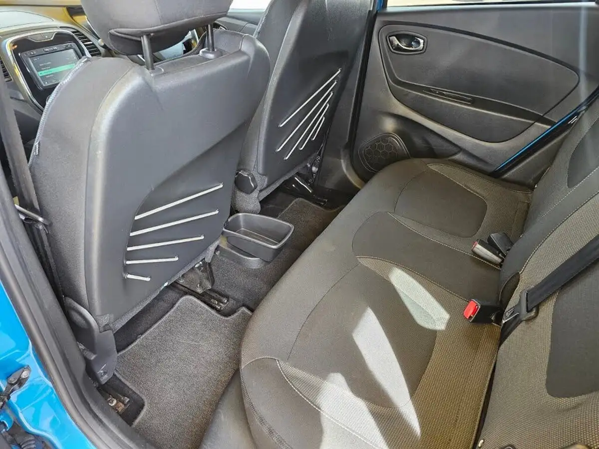 2017-renault-captur-09-dynamique-s-nav-big-30