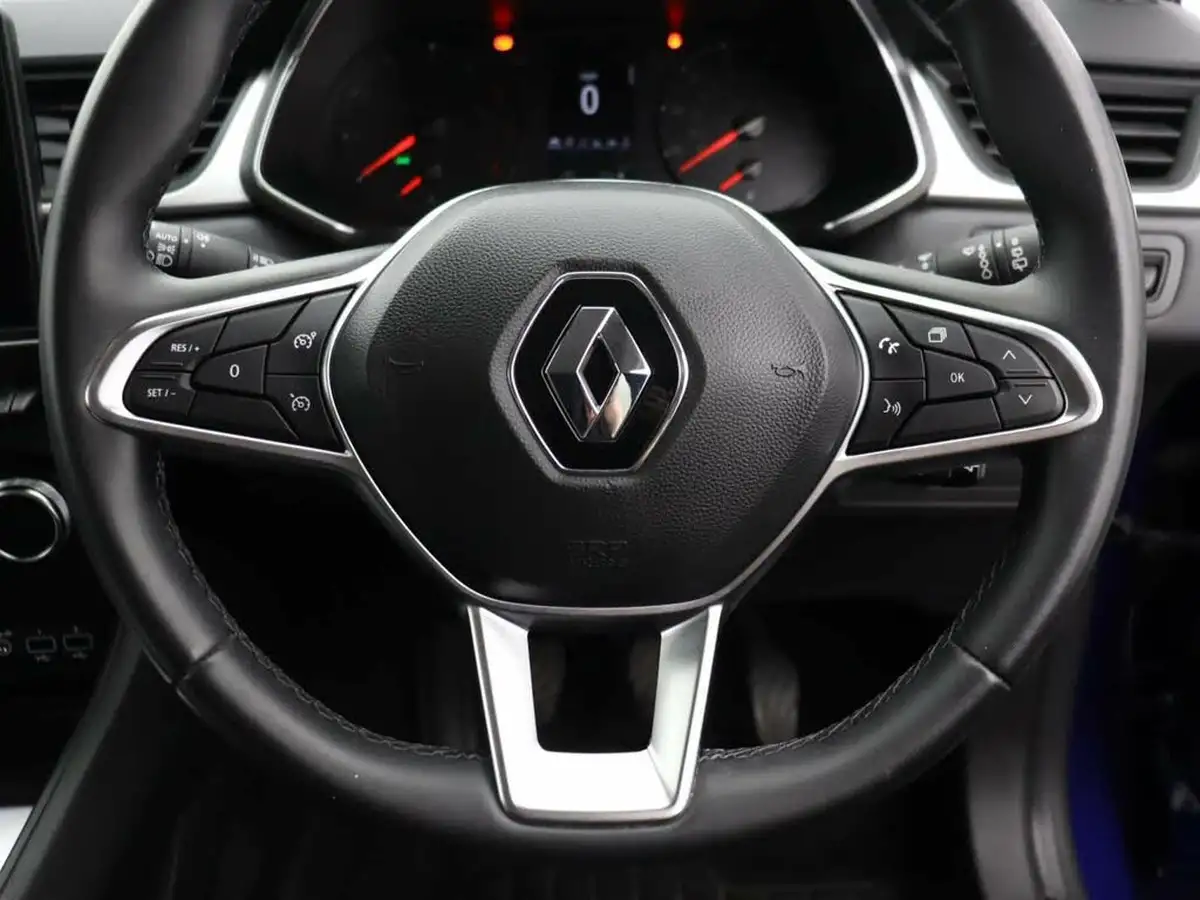 2022-renault-captur-10-tce-iconic-edition-big-39