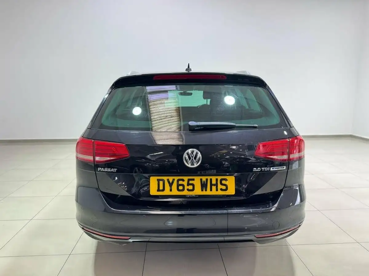 2015-volkswagen-passat-20tdi-se-business-bmtss-estate-5d-big-7