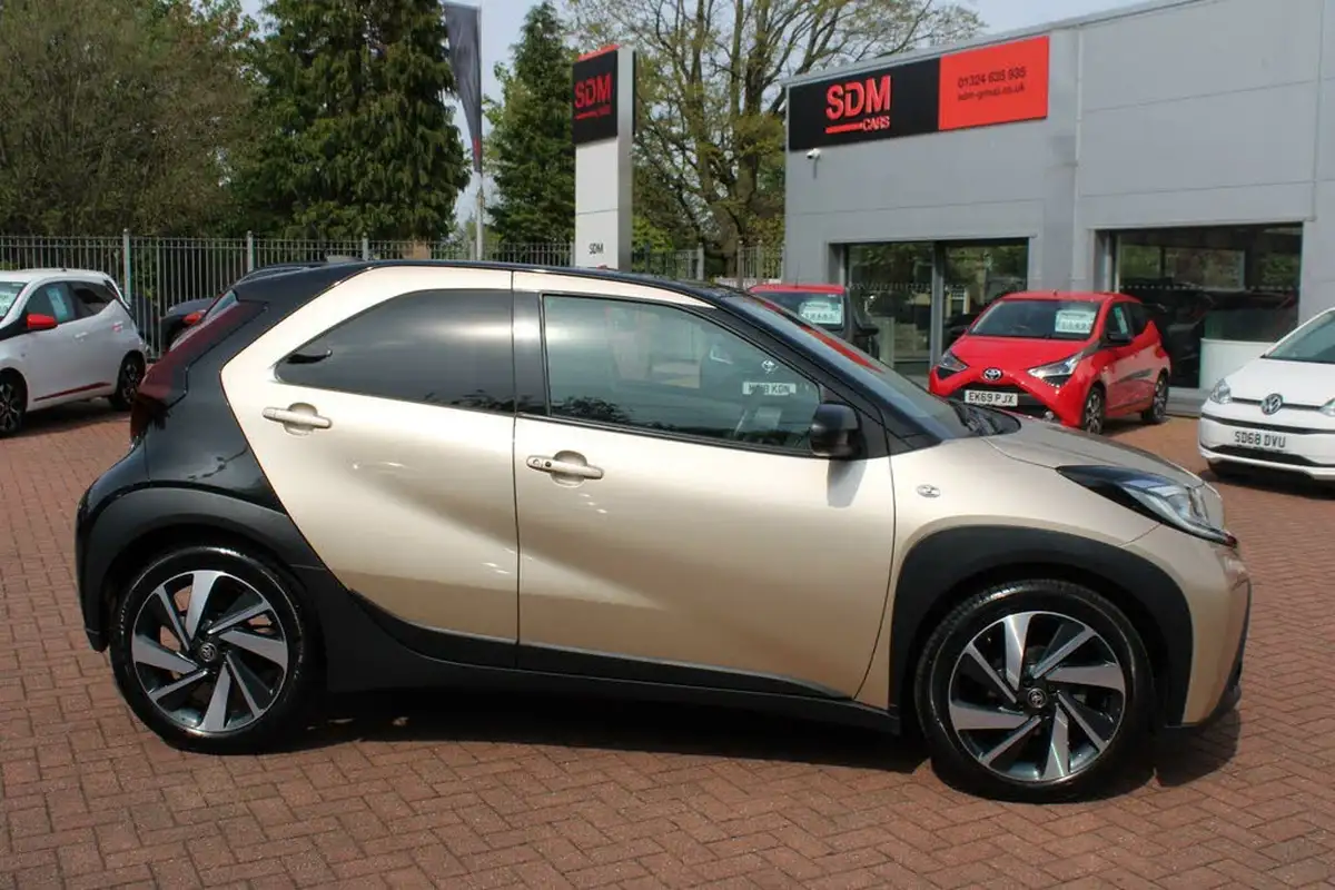 2023-toyota-aygo-x-10-vvt-i-exclusive-big-3