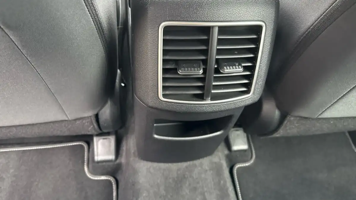 2024-kia-sportage-16-t-gdi-2-157bhp-48v-big-22